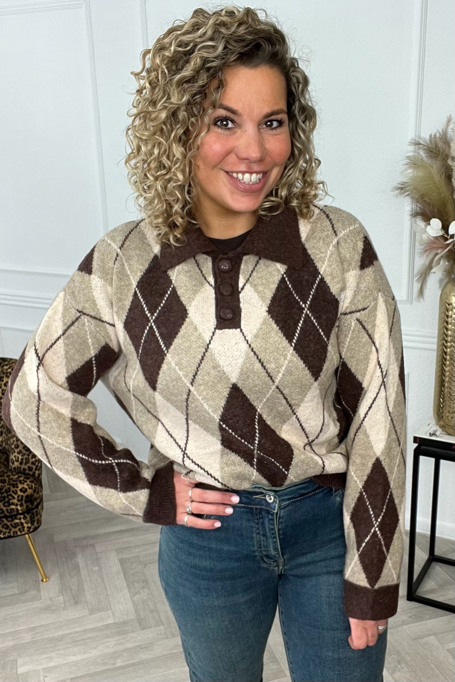 Elyse Checkered Sweater - Brown